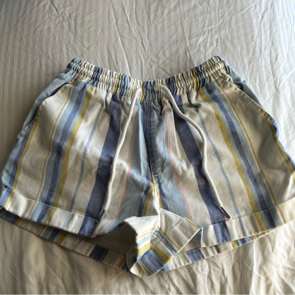FOREVER 21 striped shorts